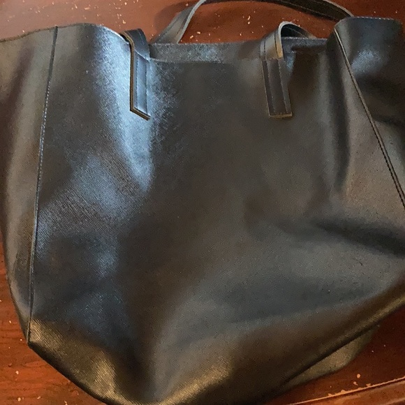 Large Black Tote - Picture 5 of 8